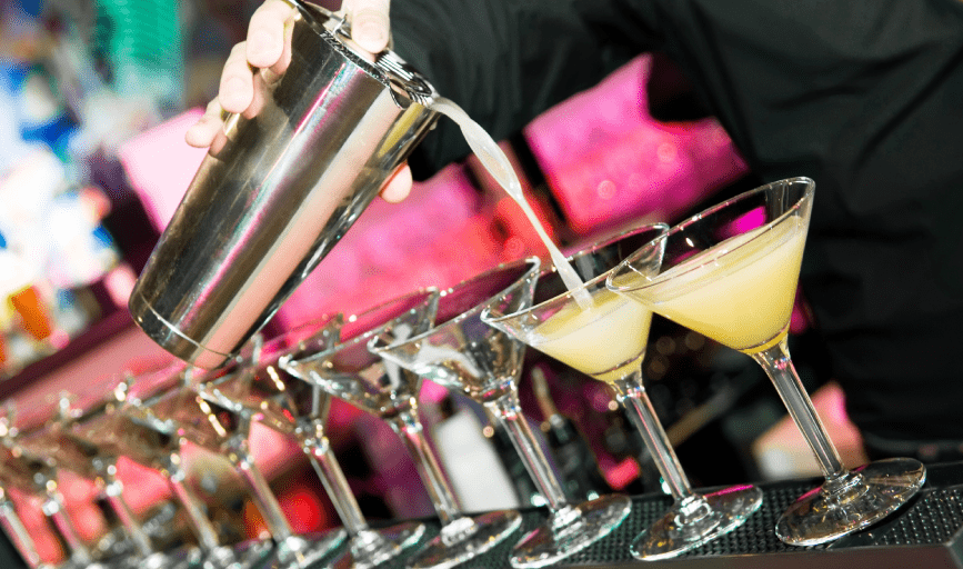 <p style="font-family: 'Poppins', sans-serif; font-weight: 700; font-size:24px;">CORPORATE EVENT BARTENDING</p>